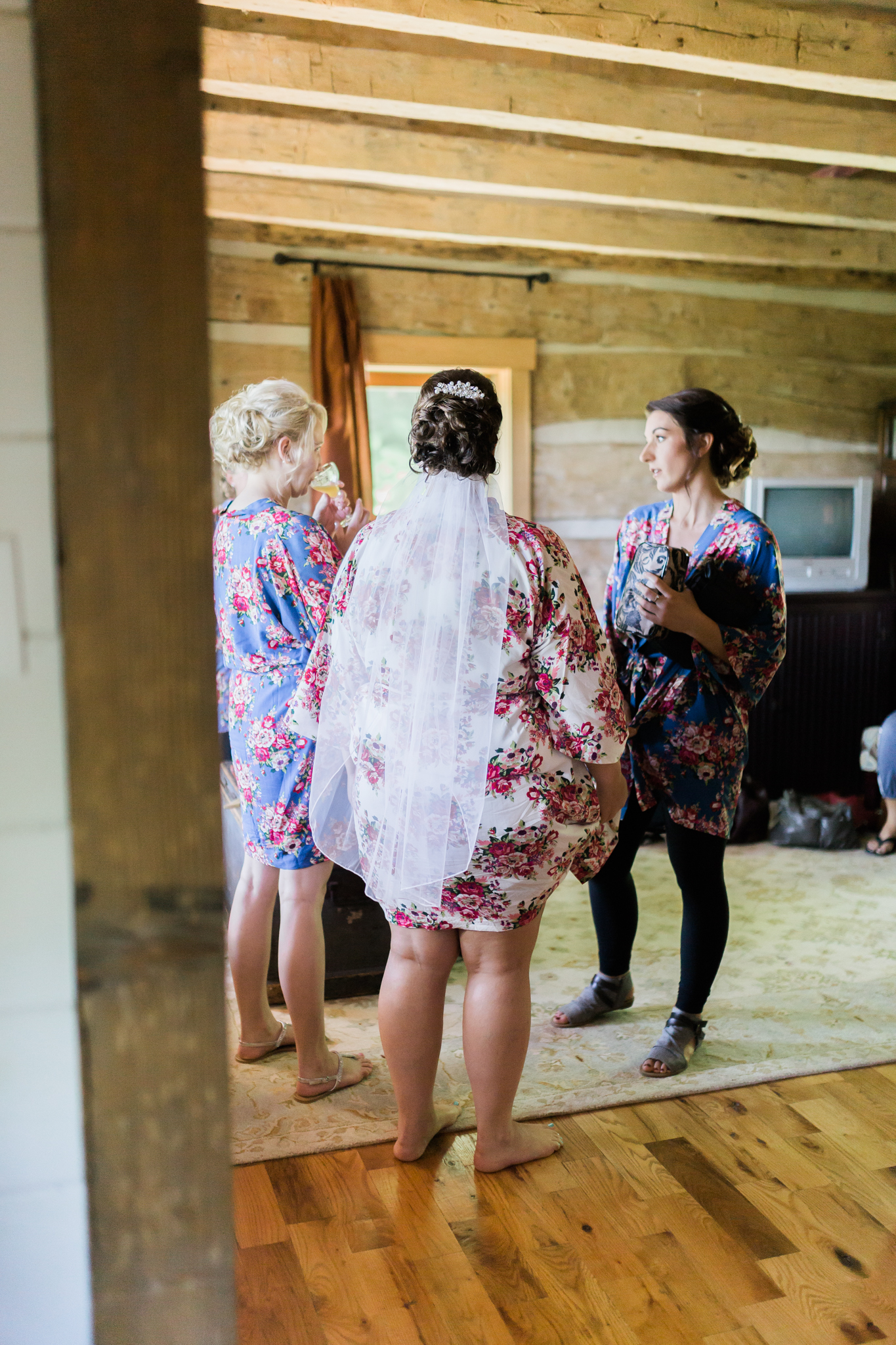 MinnesotaBarnWedding4.jpg