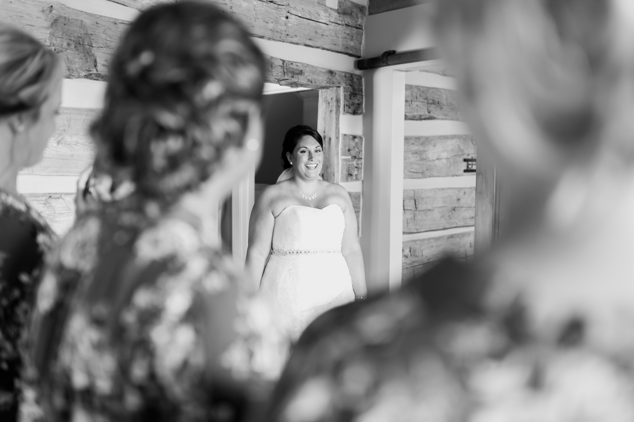 MinnesotaBarnWedding16-2.jpg