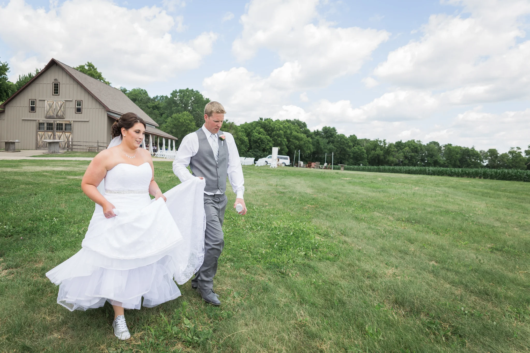 MinnesotaBarnWedding36.jpg