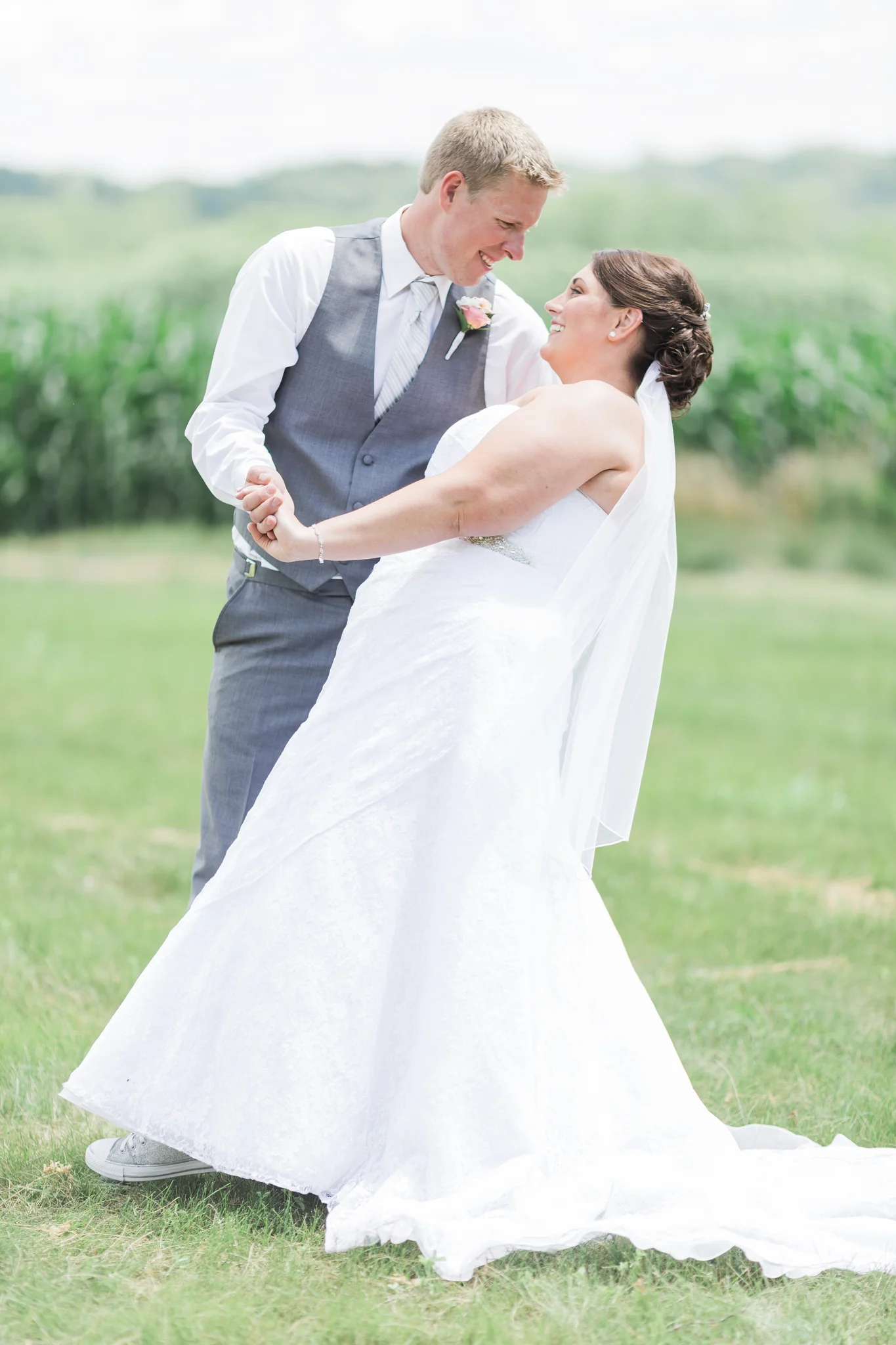 MinnesotaBarnWedding44.jpg