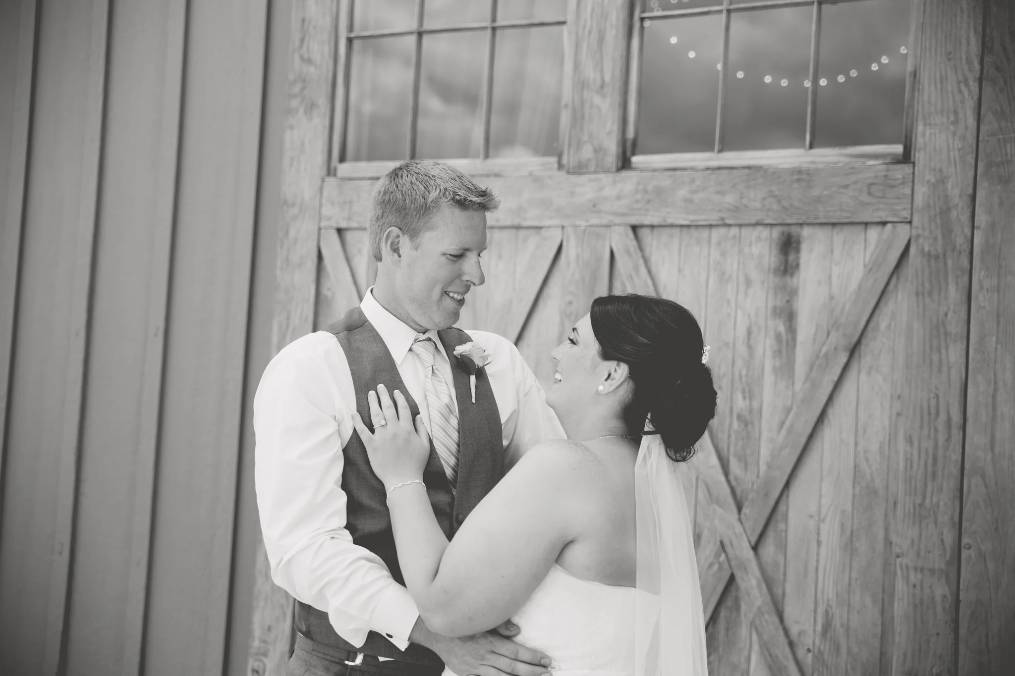 MinnesotaBarnWedding76.jpg