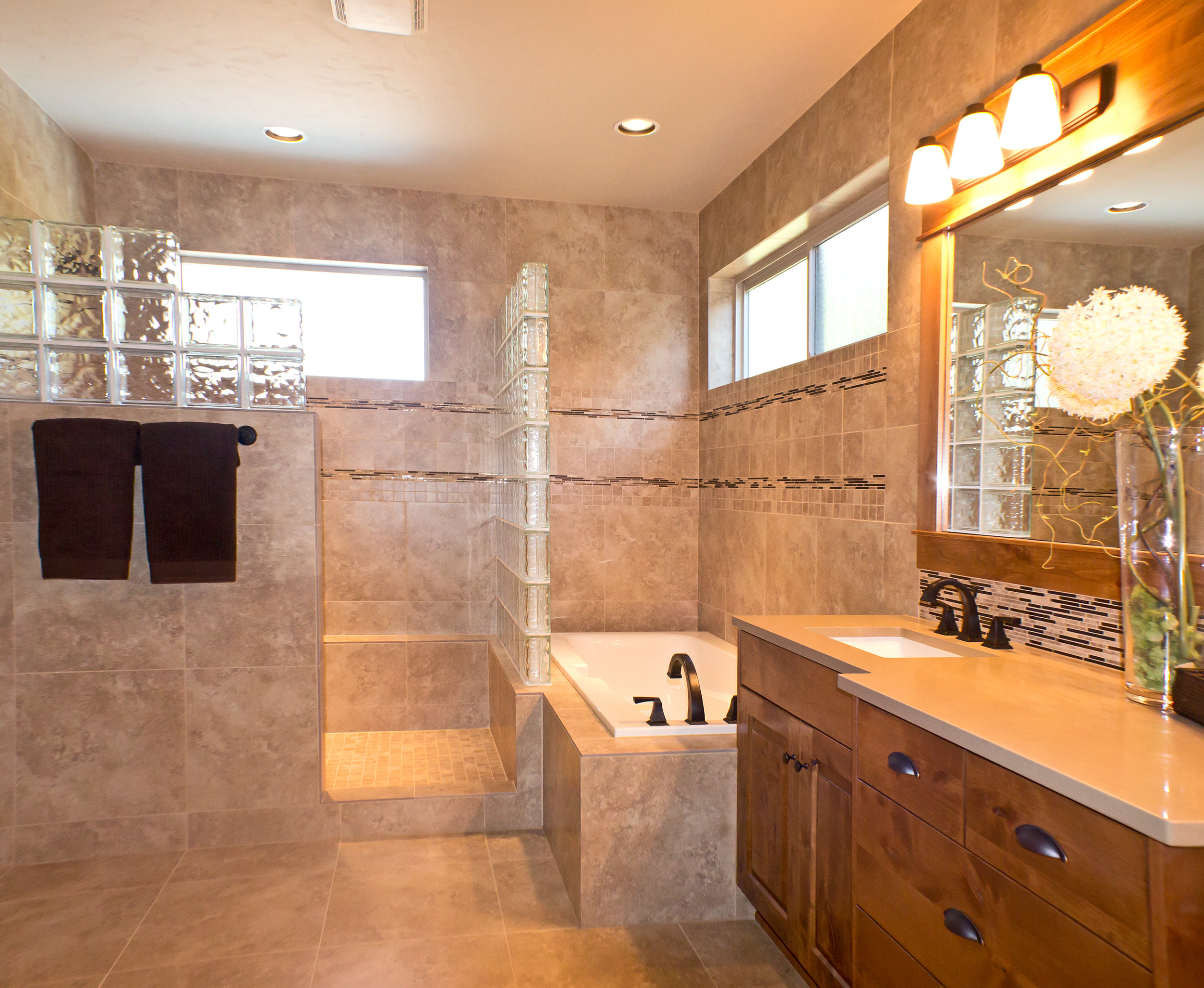 modern-bathroom-interior-1113tm-pic-183.jpg