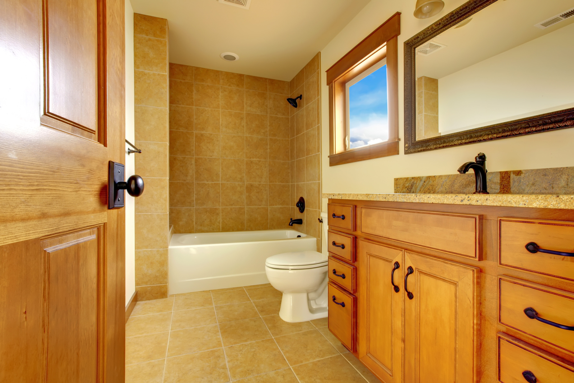 038404531-new-modern-beautiful-bathroom-.jpeg