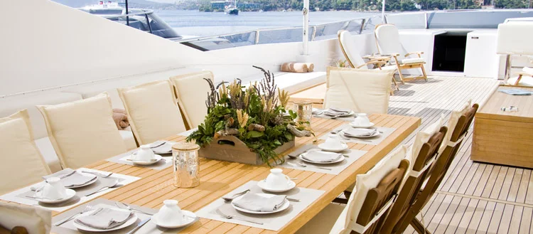yacht.jpg