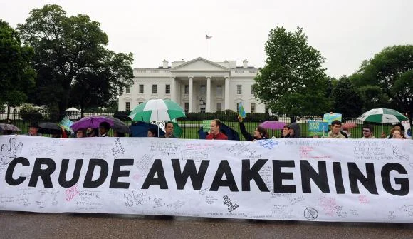 May-11-2010-Environmental-activists-rally-in-front-of-the-White-House_15.jpg