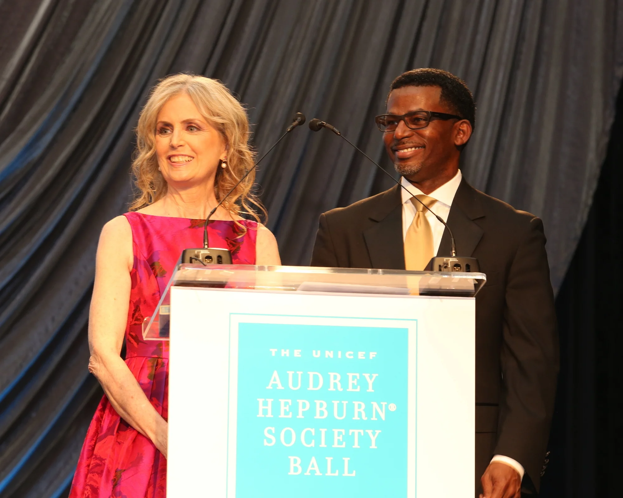 U.S. Fund for UNICEF Southwest Regional Board Chair, Ann Holmes and U.S. Fund for UNICEF Managing Director of the Southwest Region, Nelson Bowman III at the 2015 UNICEF Audrey Hepburn® Society Ball in Houston, Texas.