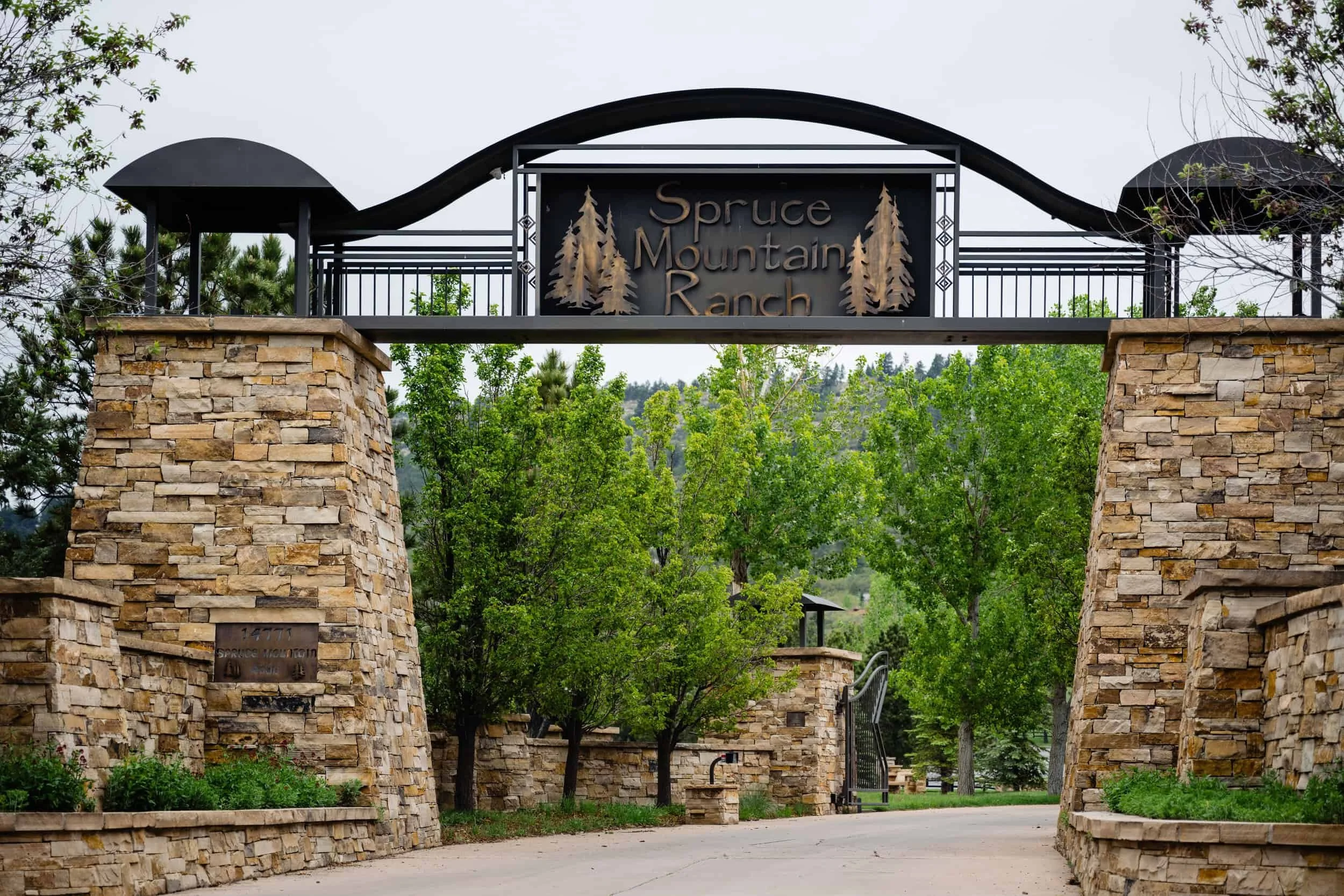 spruce mountain wedding venue sign