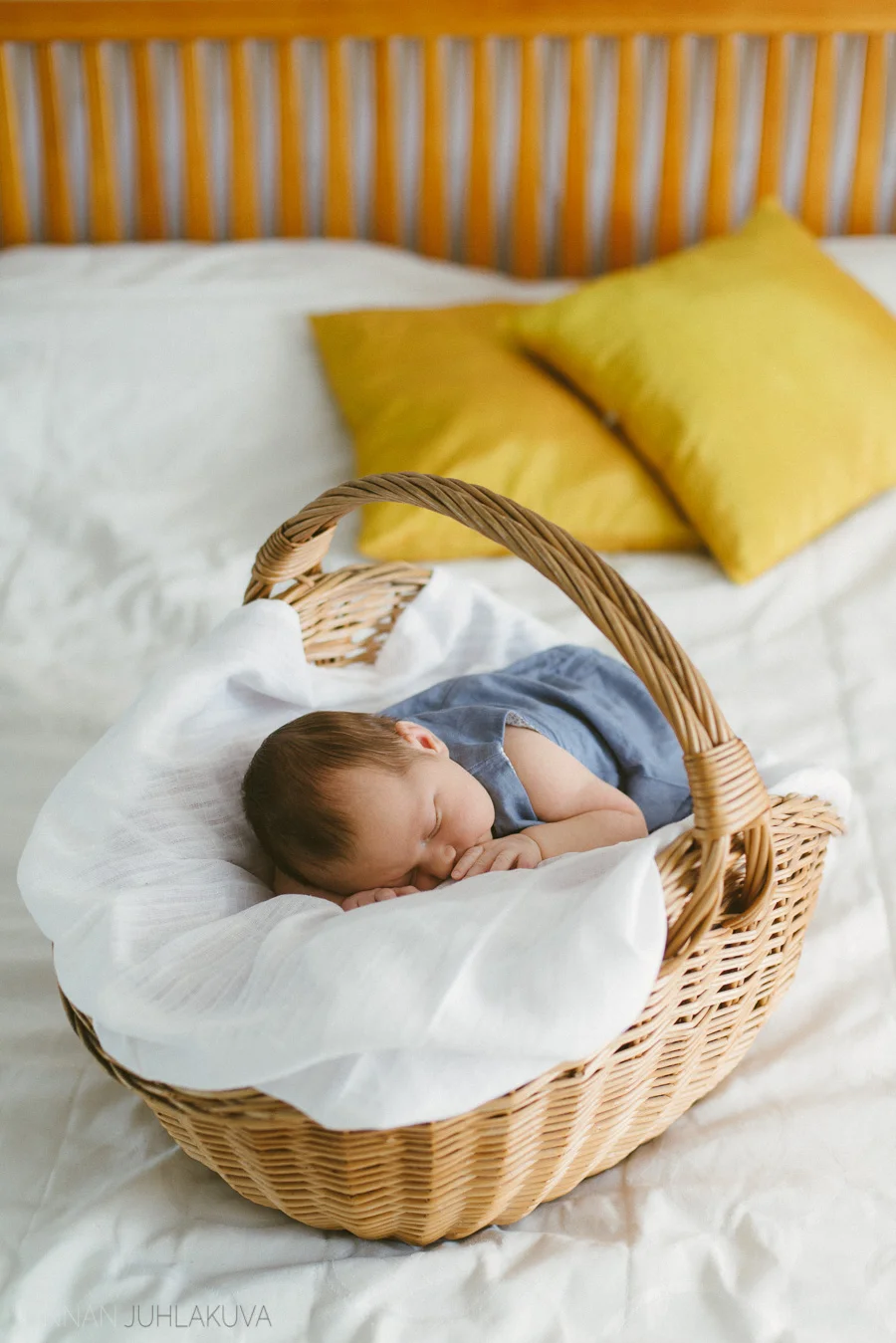 newborn-vauvakuvaus-1.jpg