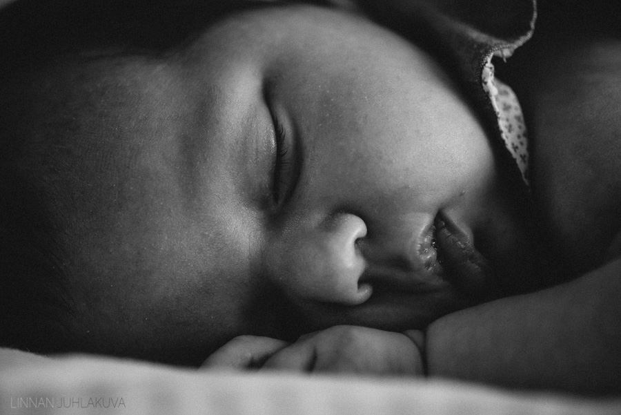 newborn-vauvakuvaus-3.jpg