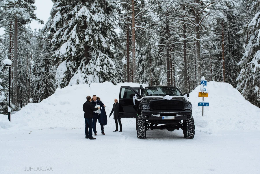 häät_alppimaja_linnanjuhlakuva-4.jpg