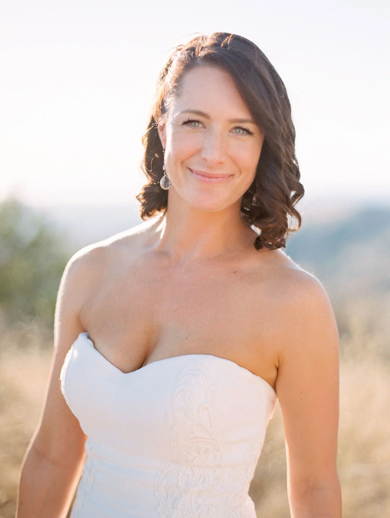 Hair: Alison Elieff Makeup Artist: Jessica Brewer Photography: Ashley Ludaescher