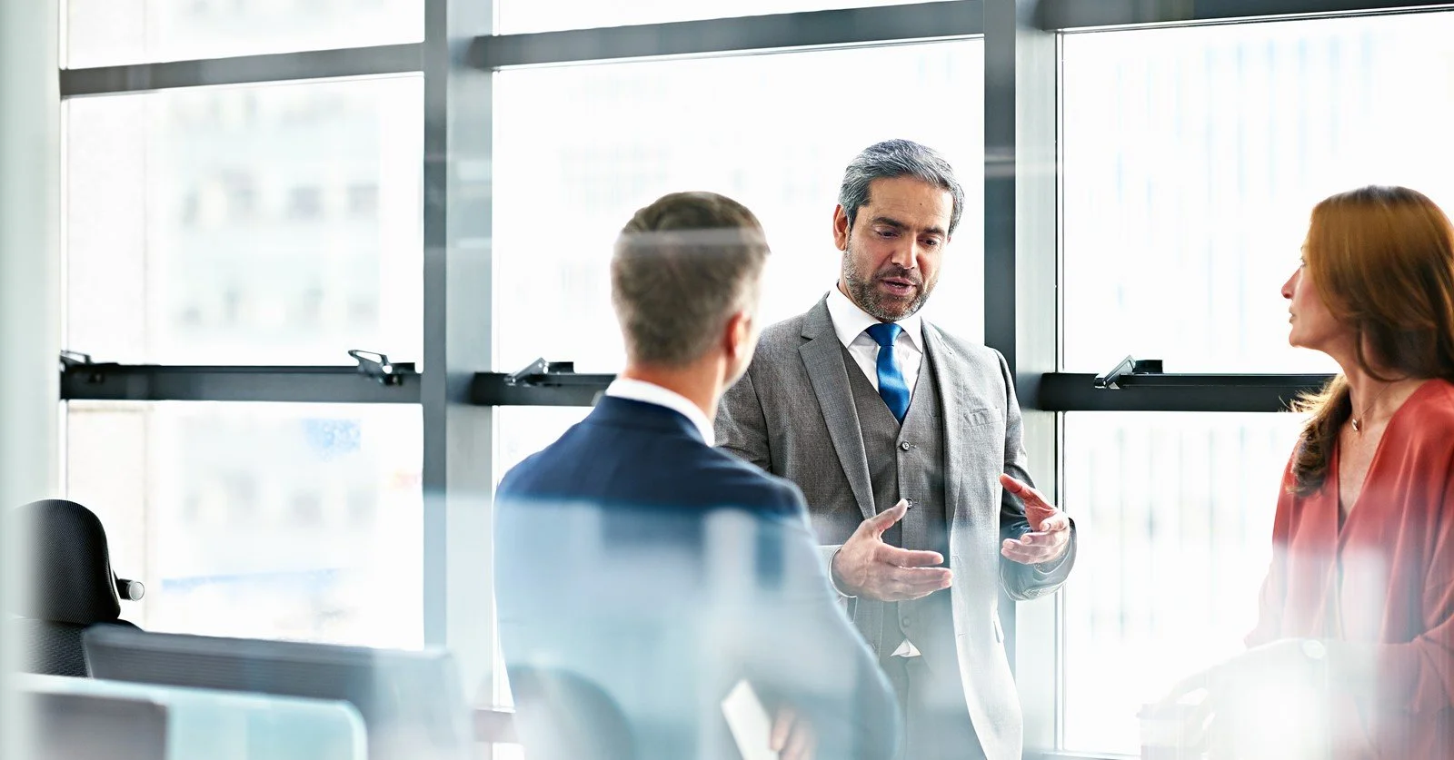 Palancas en el Sector de Lujo: 7 Consejos para Construir un Equipo Estrella en Cualquier Mercado