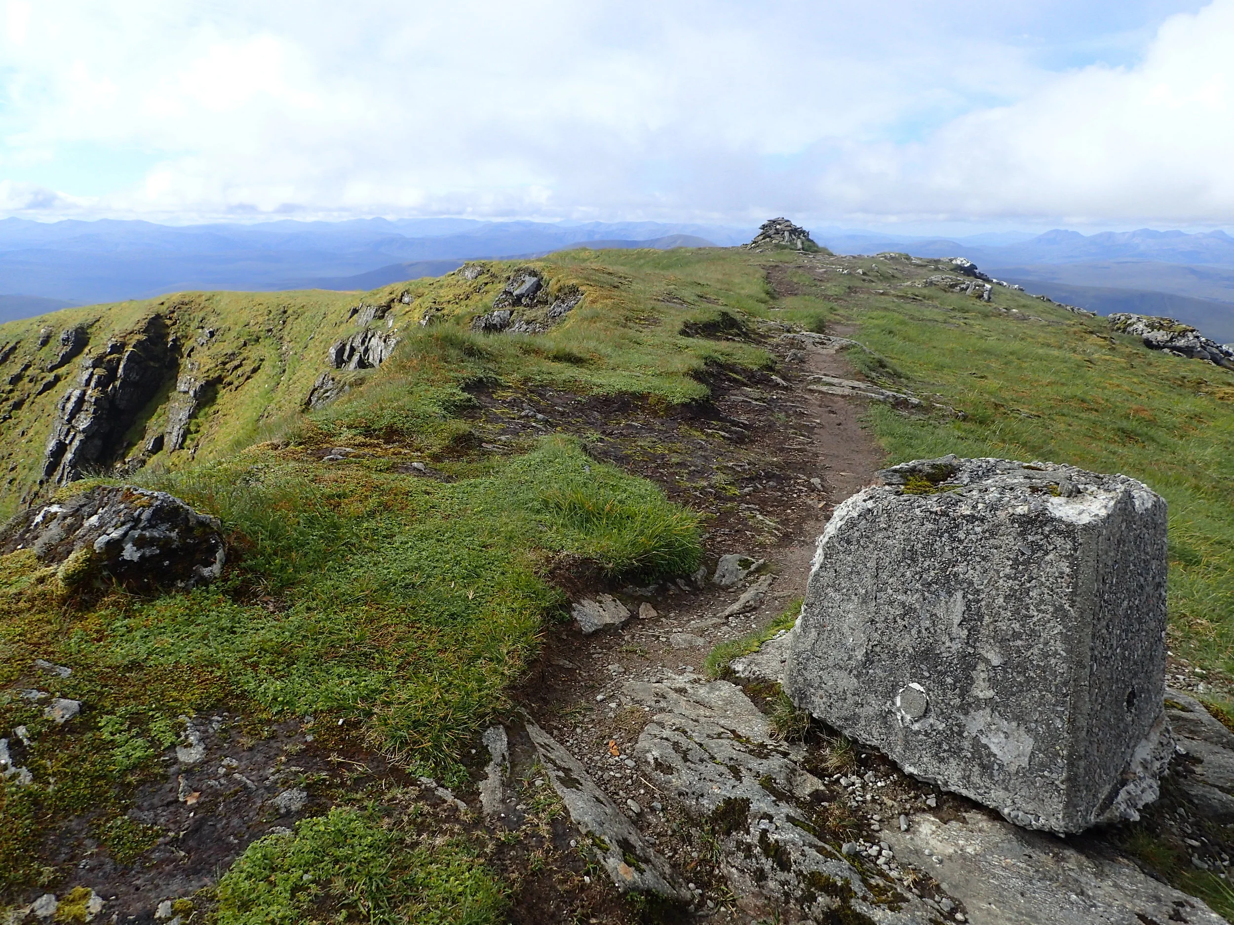 Meall a'Chrasgaidh, Sgurr nan Clach Geala, Sgurr nan Each, Sgurr Mor, Beinn Liath Mhor Fannaich (July 12, 2017)