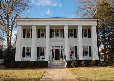 Madison Heritage Hall www.friendsofheritagehall.org 706-342-9627 Located in the heart of downtown Madison, Georgia, Heritage Hall opens its doors to welcome guests daily. The home is maintained by the Morgan County Historical Society and has been restored for its architectural and historical significance. Period furnishings provide an elegant and functional setting for public and private events.