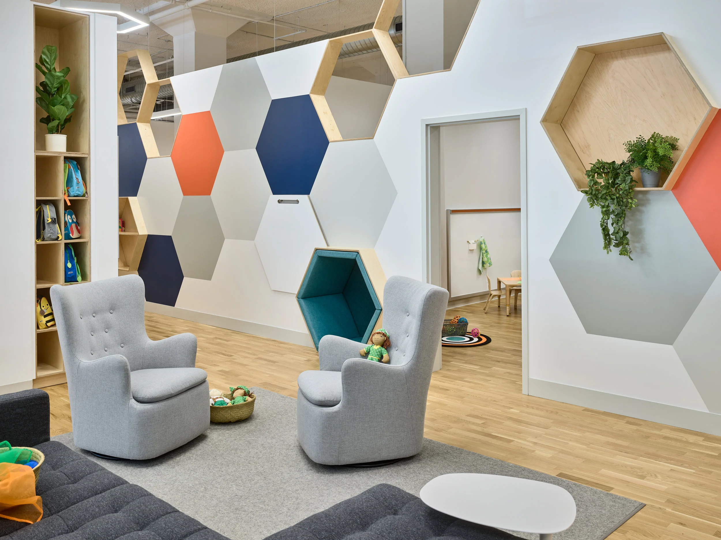 Vivvi - Corridor & Classroom