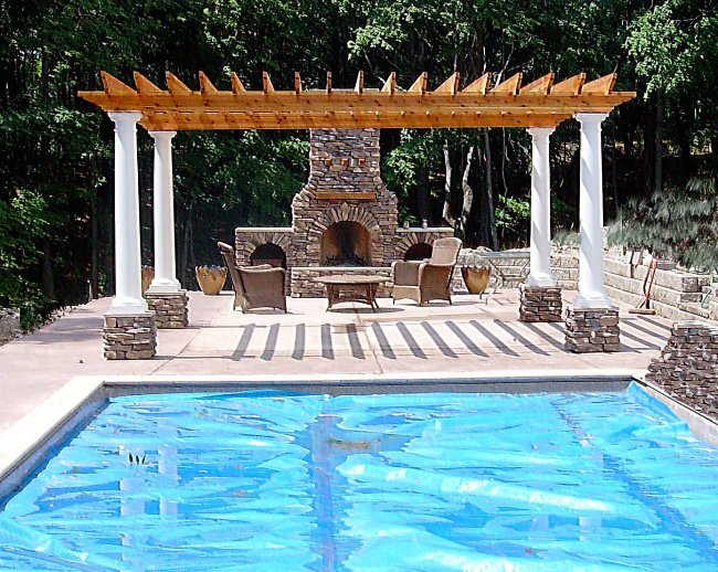 Highlight your outdoor pool area