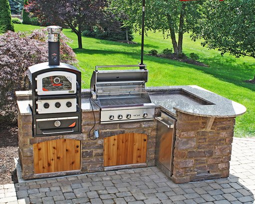 Custom Outdoor Grill Island with Pizza Oven