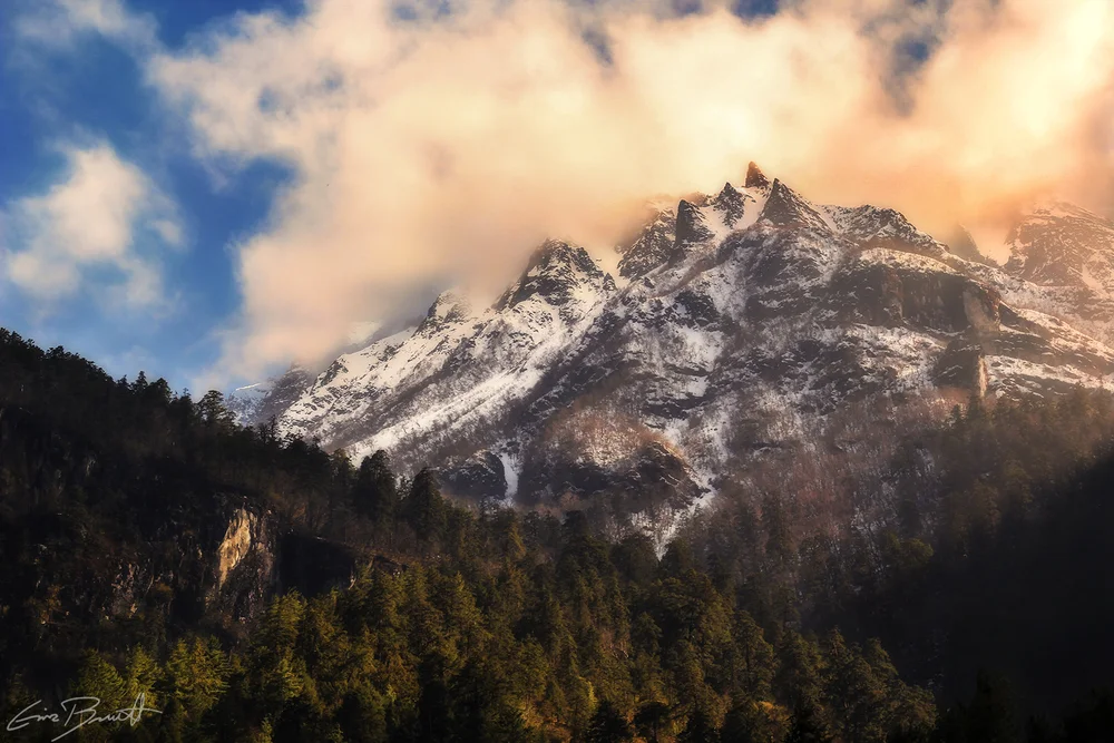 Annapurna Circuit. Photo by @bennettfilm