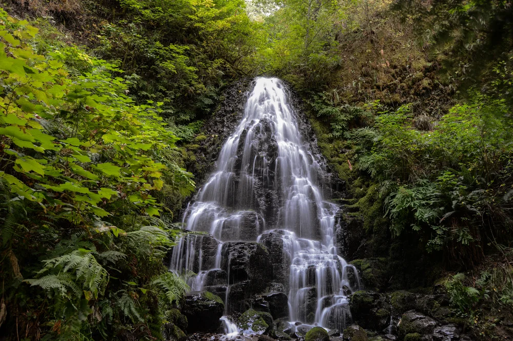 Fairy Falls, Oregon. Photo by @jrad_photo