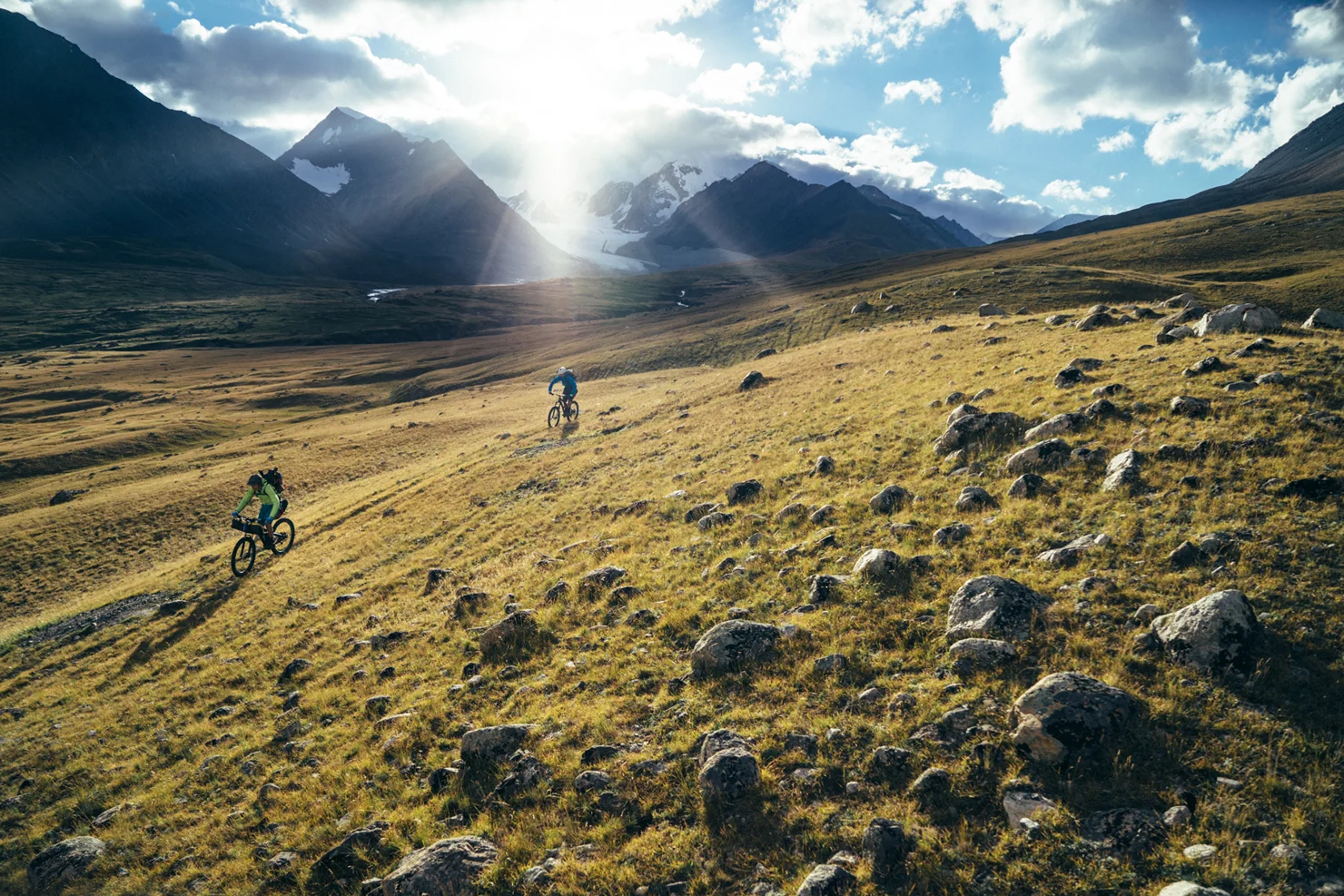 Watch: Three Buddies Traverse the Mongolian Altai