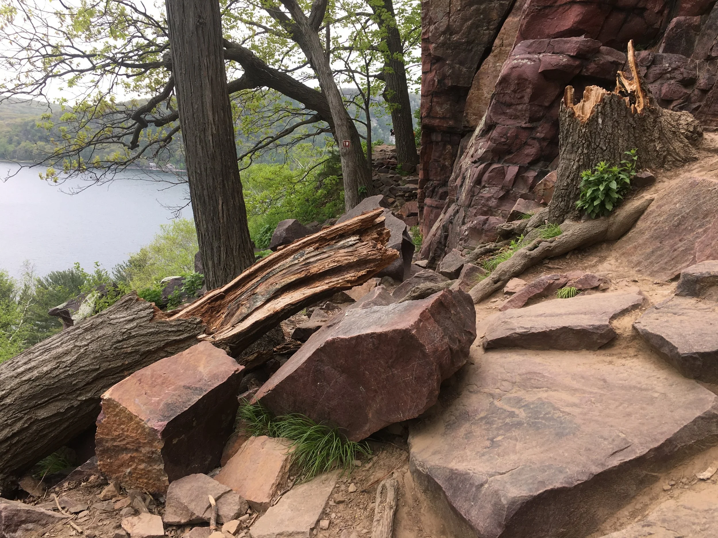 devils-lake_28942515552_o.jpg