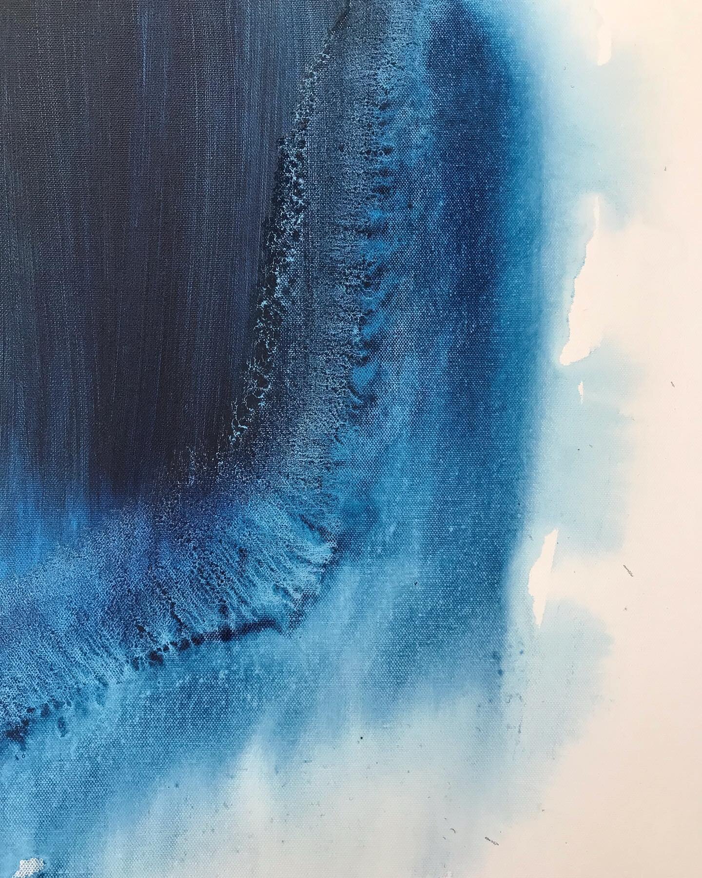 Prussian blue.

This is the blue that has stained my brushes, deep, strong, dark, yet it has brought me lots of joy in the studio. To be used modestly, not every artists favourite blue but definitely one of mine. 

#blue #britishart #contemporaryart 