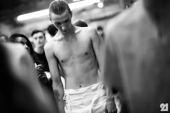 5502-Le-21eme-Adam-Katz-Sinding-Backstage-at-Siki-Im-Mercedes-Benz-New-York-Fashion-Week-Spring-Summer-2014_AKS8916-560x372.jpg