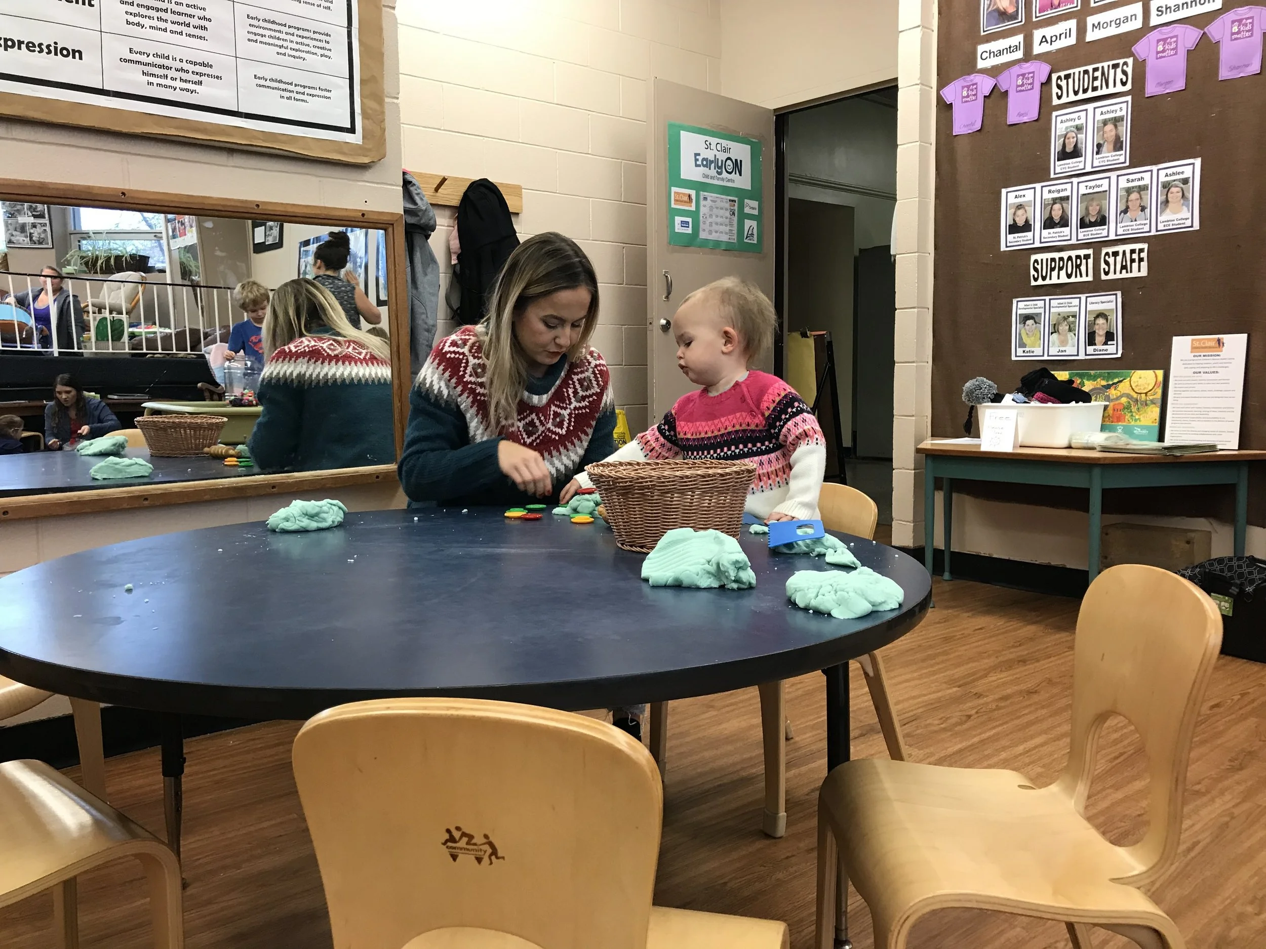 EarlyON Drop In Centres Holiday Schedules 2018