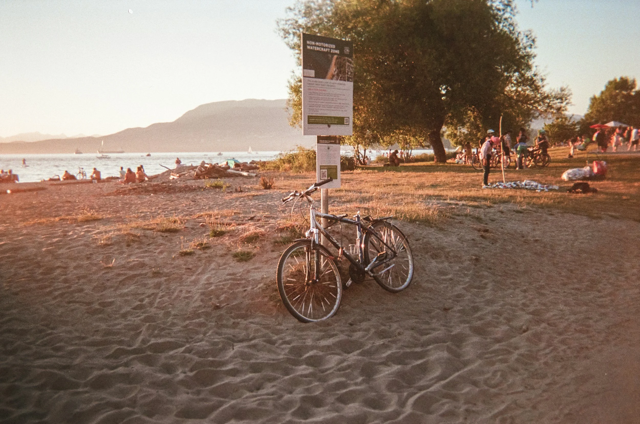 ☀️ HOW TO STAY ON TRACK WITH YOUR HEALTH THIS SUMMER ☀️