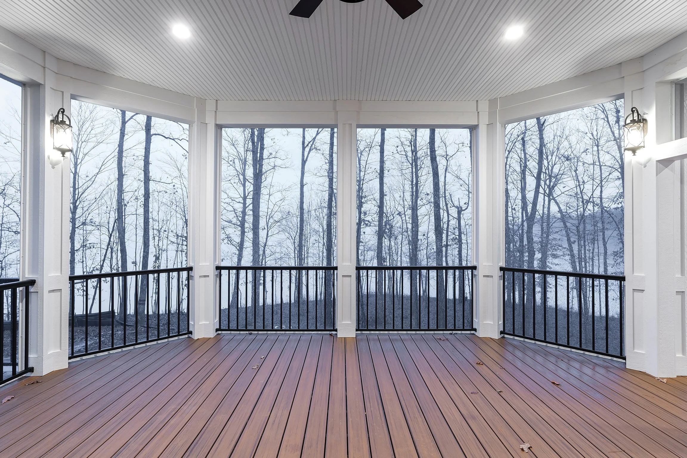 Porch1.jpg
