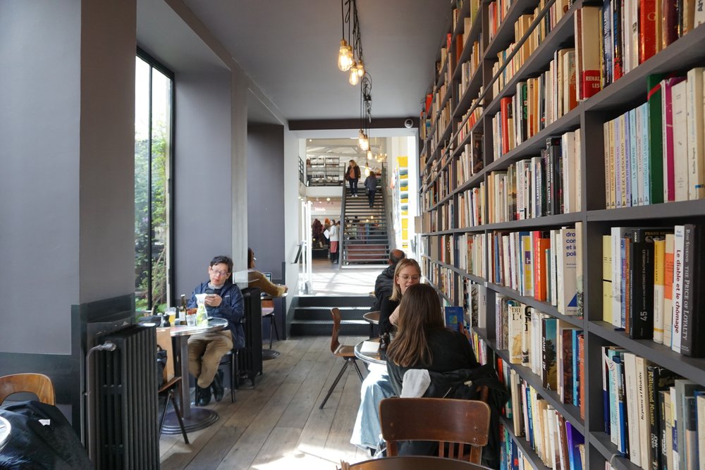 The cafe in Merci.