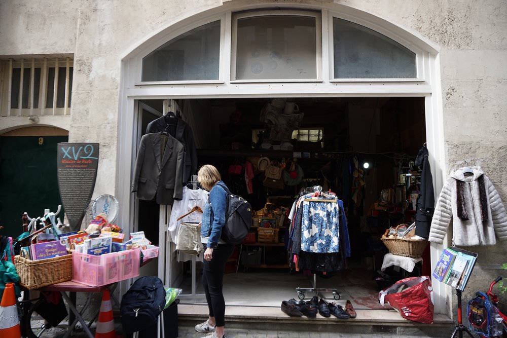 This is what the outside of many resale shops look like in Paris. A lot of the flea markets and Parisian style yard sales have a similar look and feel. You can find the best stuff if you’re willing to hunt!