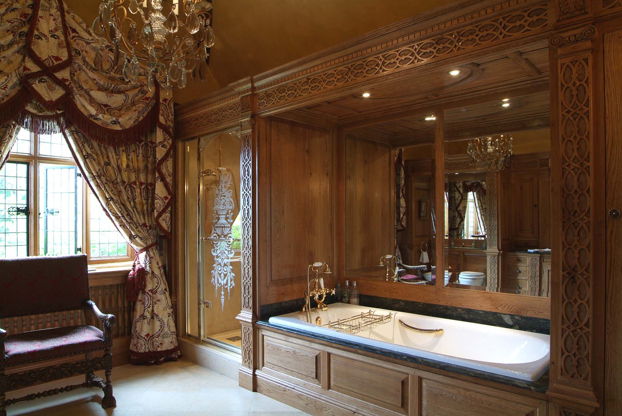 Hand Carved Oak Panelled Bathroom //Project 800