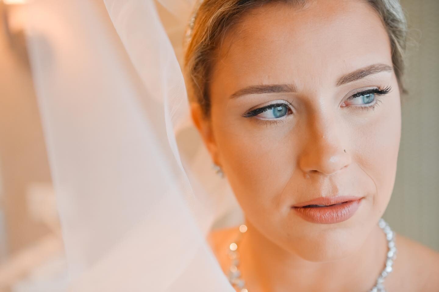 Aly you looked absolutely stunning on your wedding day. You were so calm and cool even with the threat of rain. But we ended up with a perfect day. @rightupyour_aly @maxbridalny @bridalmakeupbykat @centerstageent #hookedonhopkins #ido #bridalmakeup #