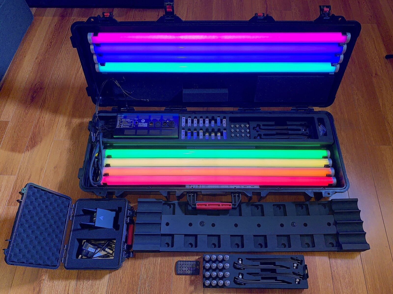 Astera Titan Tube 8 Kit | Transmitter + Tablet