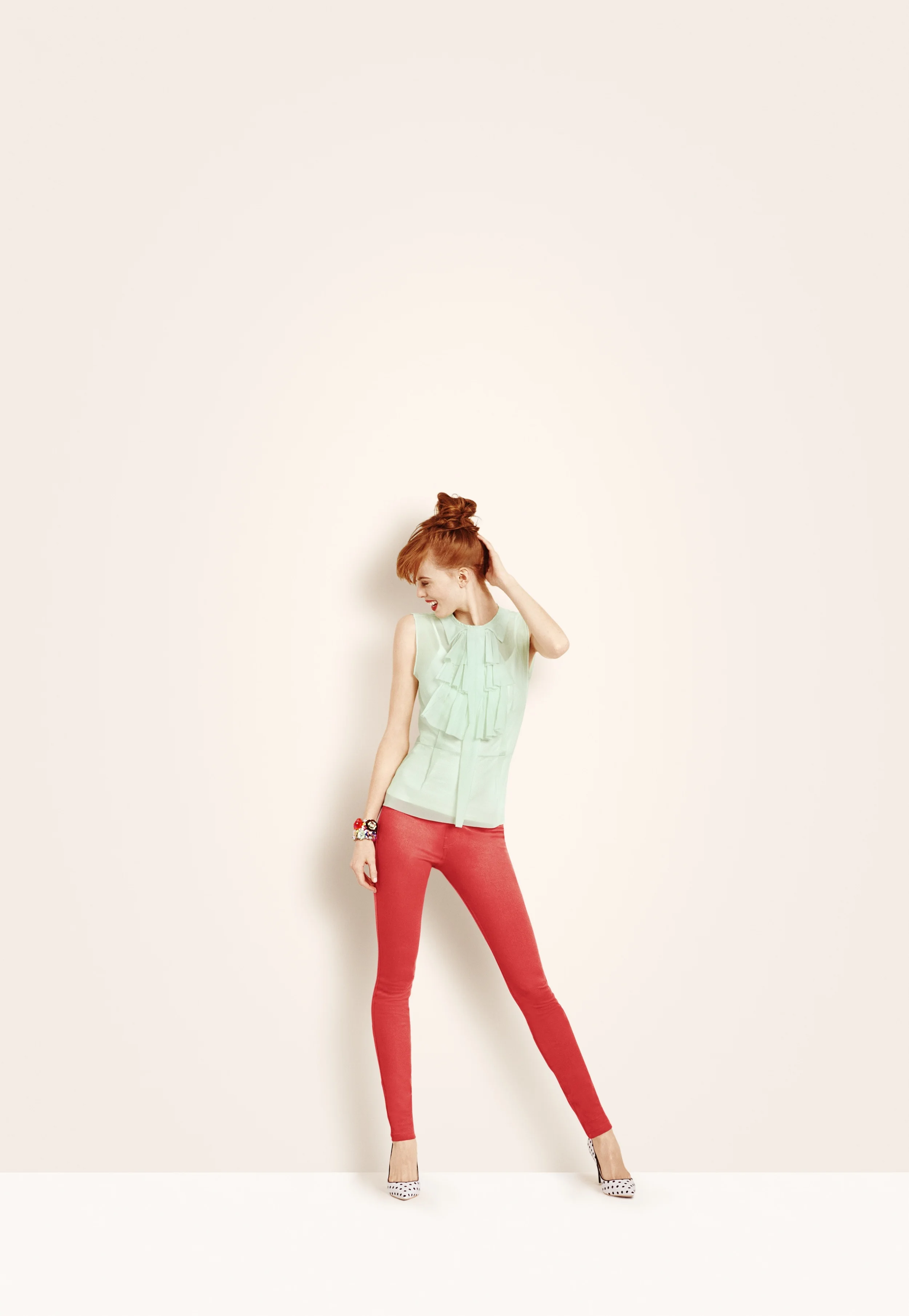 HUE_S16_POS_16481_LUSTER_TWILL_BERRY_063_107918_RT1_v3B_QC.jpg