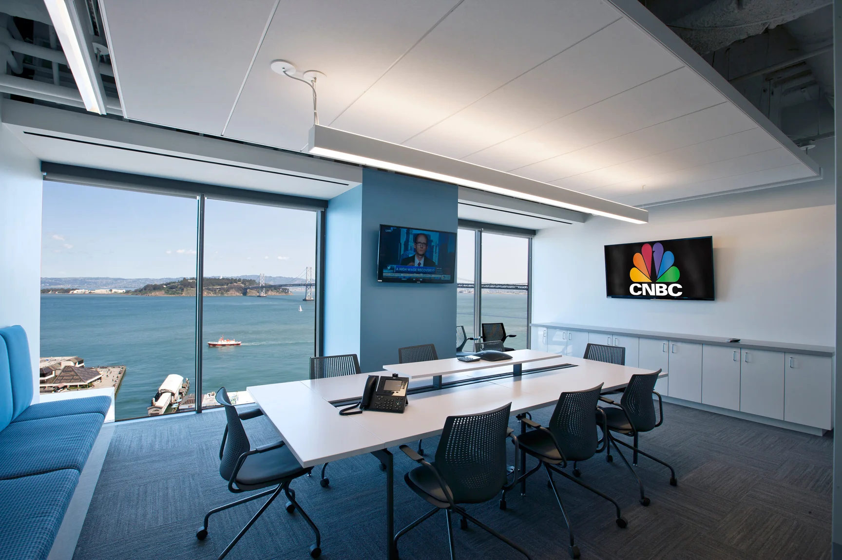 1_cnbc_news_bureau.jpg