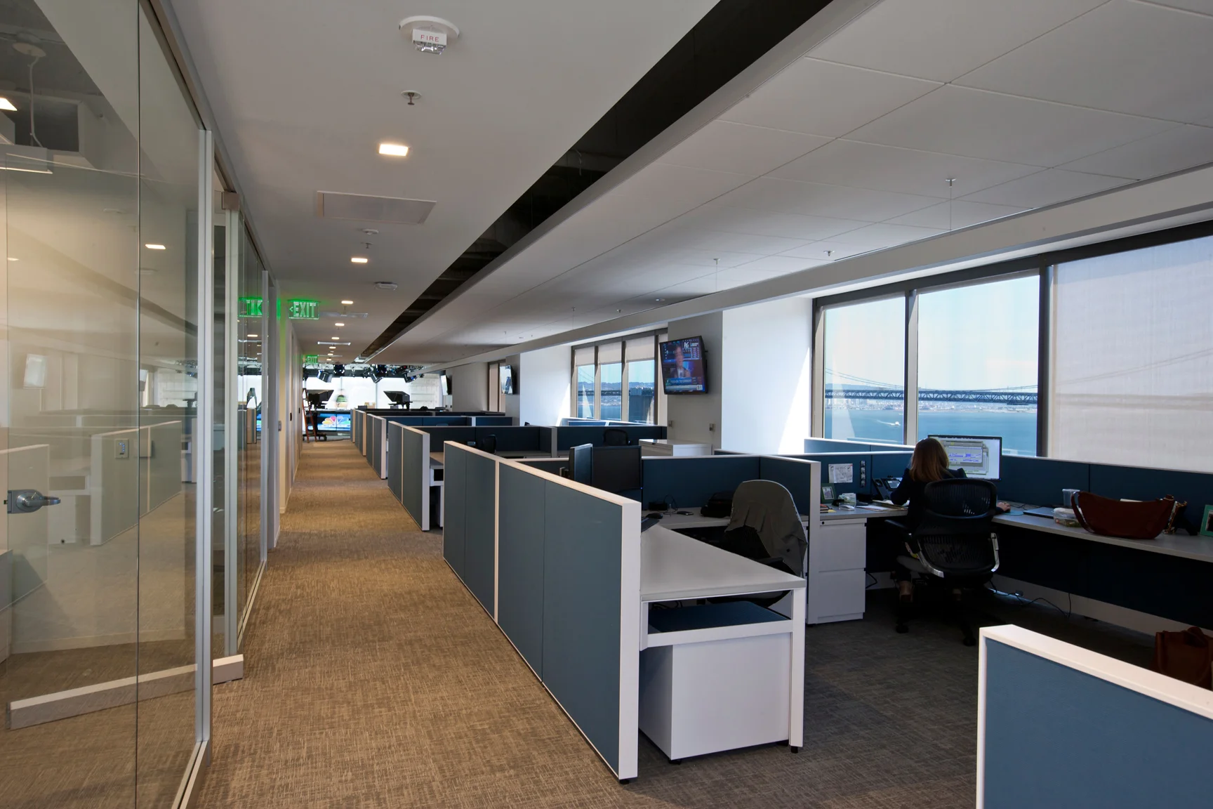 5_cnbc_news_bureau.jpg