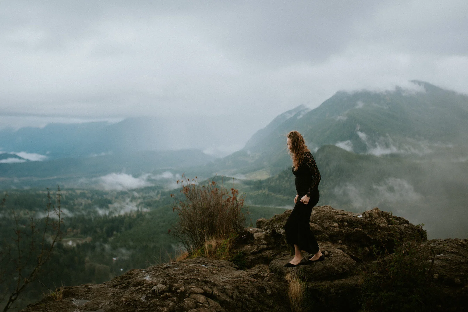 Rattlesnake Ledge engagement Luke and Abbey-102.jpeg