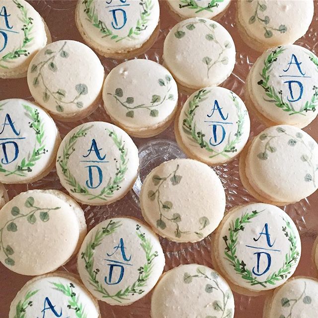 Every day is #nationalmacaronday at ABCD 🙈 #abcdcakes #abcdcakemake #charleston #charlestonbride #charlestonwedding #charlestonbakery #charlestonmacarons #handpaintedmacarons #buttercream #macarons #monogram #charlestonbakes #weddingday #bestdayever