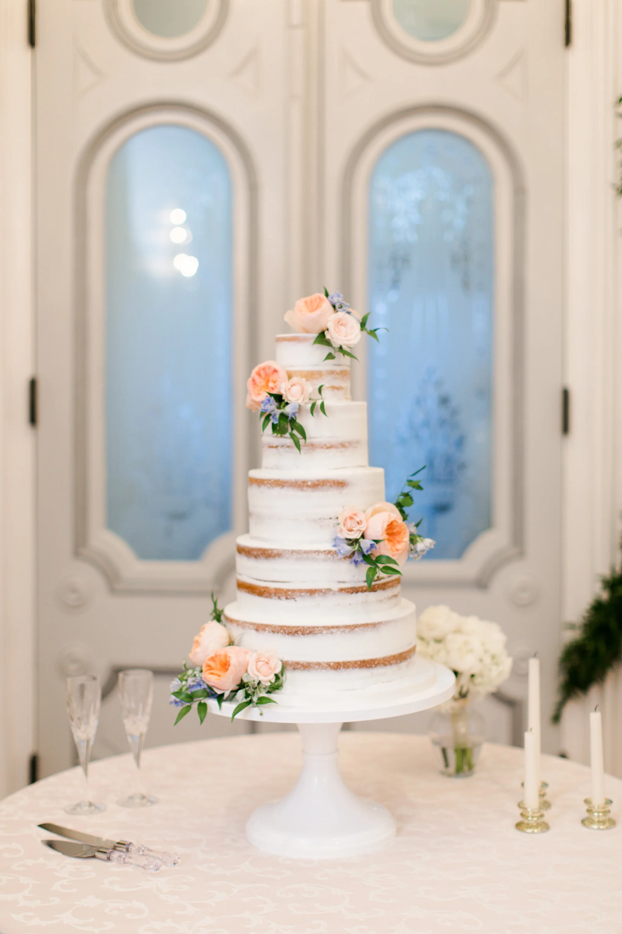 AShleyCakes_BlueBarn-kaitlynpaulwedding-3577.jpg
