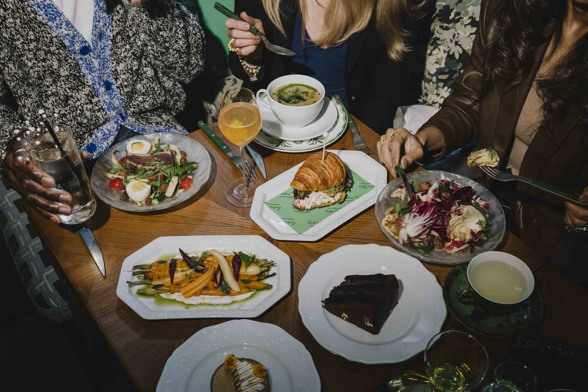 tablescape-of-food-at-restaurant.jpg
