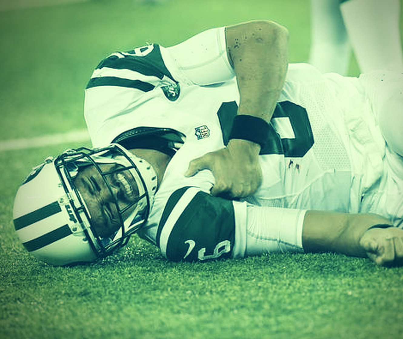 A rotator cuff tear can offer suddenly or develop over the course of time.