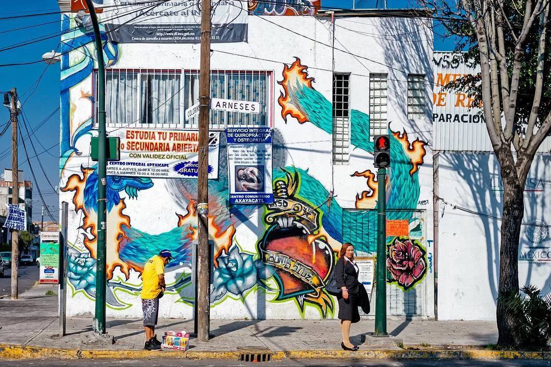 Arneses y... #photography #streets #mexicocity #cdmx #people #mexicourbano
