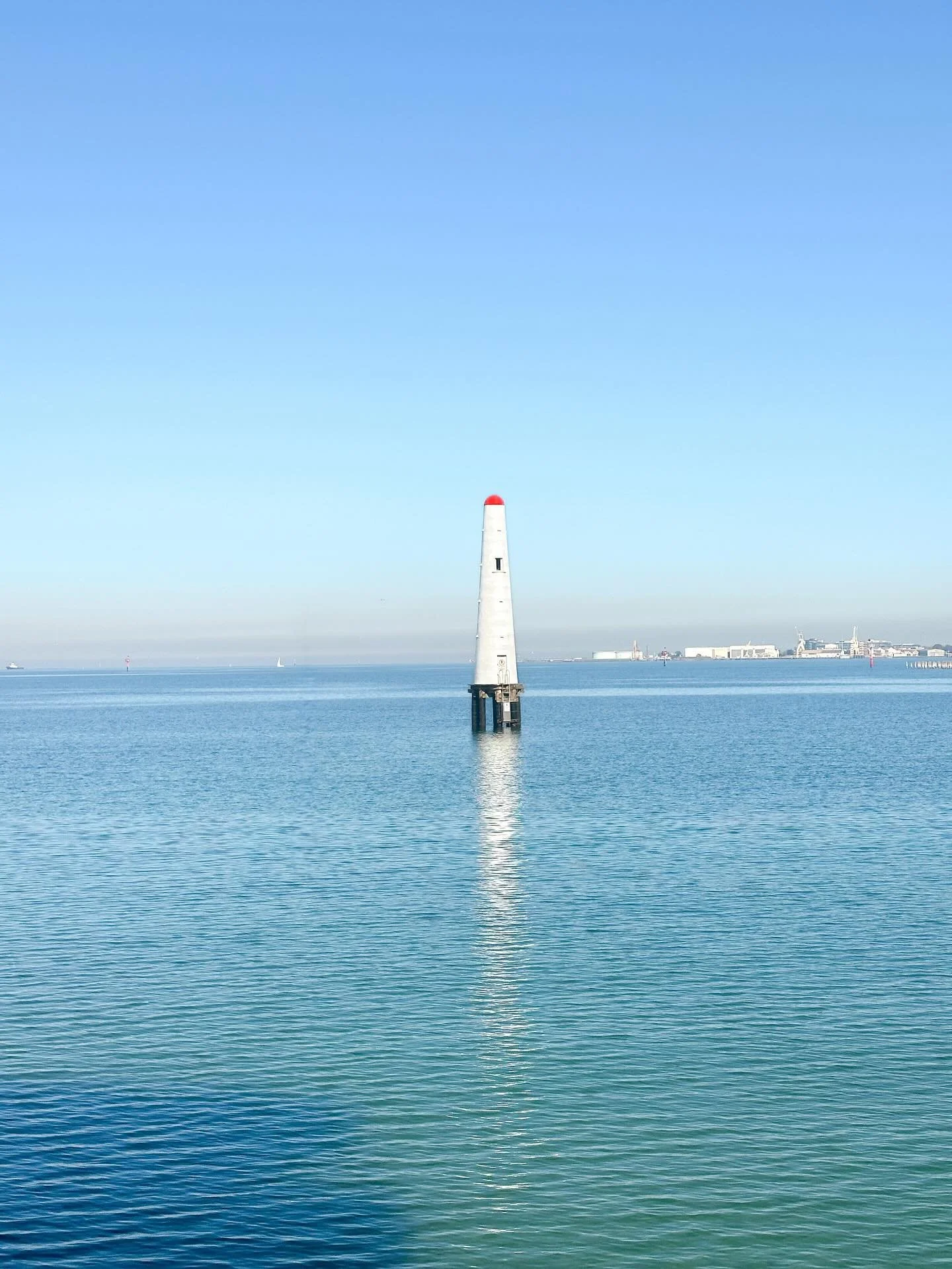 It&rsquo;s a beautiful day in the neighborhood, even if it was stupidly cold this morning. 

#somelbourne #melbournelife #melbournecoast #coastalliving #christineinmelbourne #beachlife #coastallife