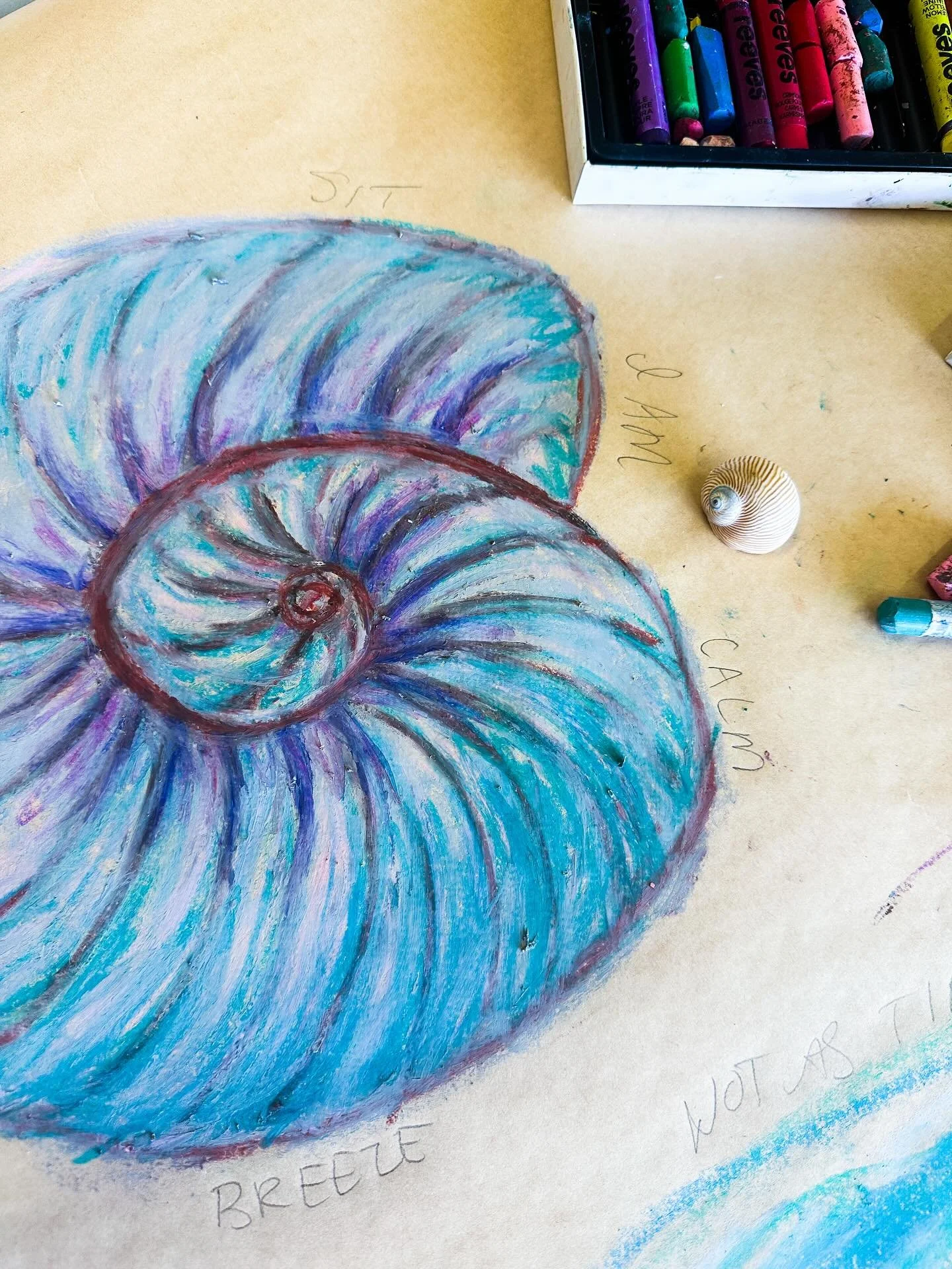 Afternoon Introduction to Art Therapy class. I felt like patterns and seashells today.

#arttherapy #artlife #oilpastelart #sketchbook