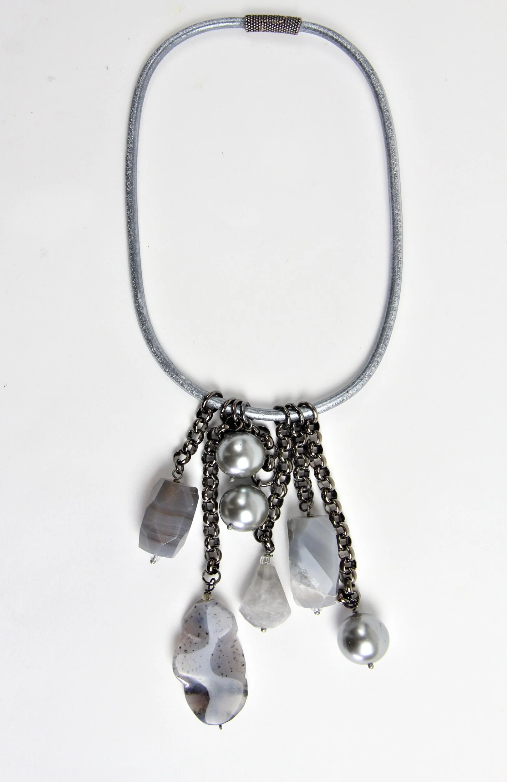 6887EA70-3648-441A-875C-C65407B406DE