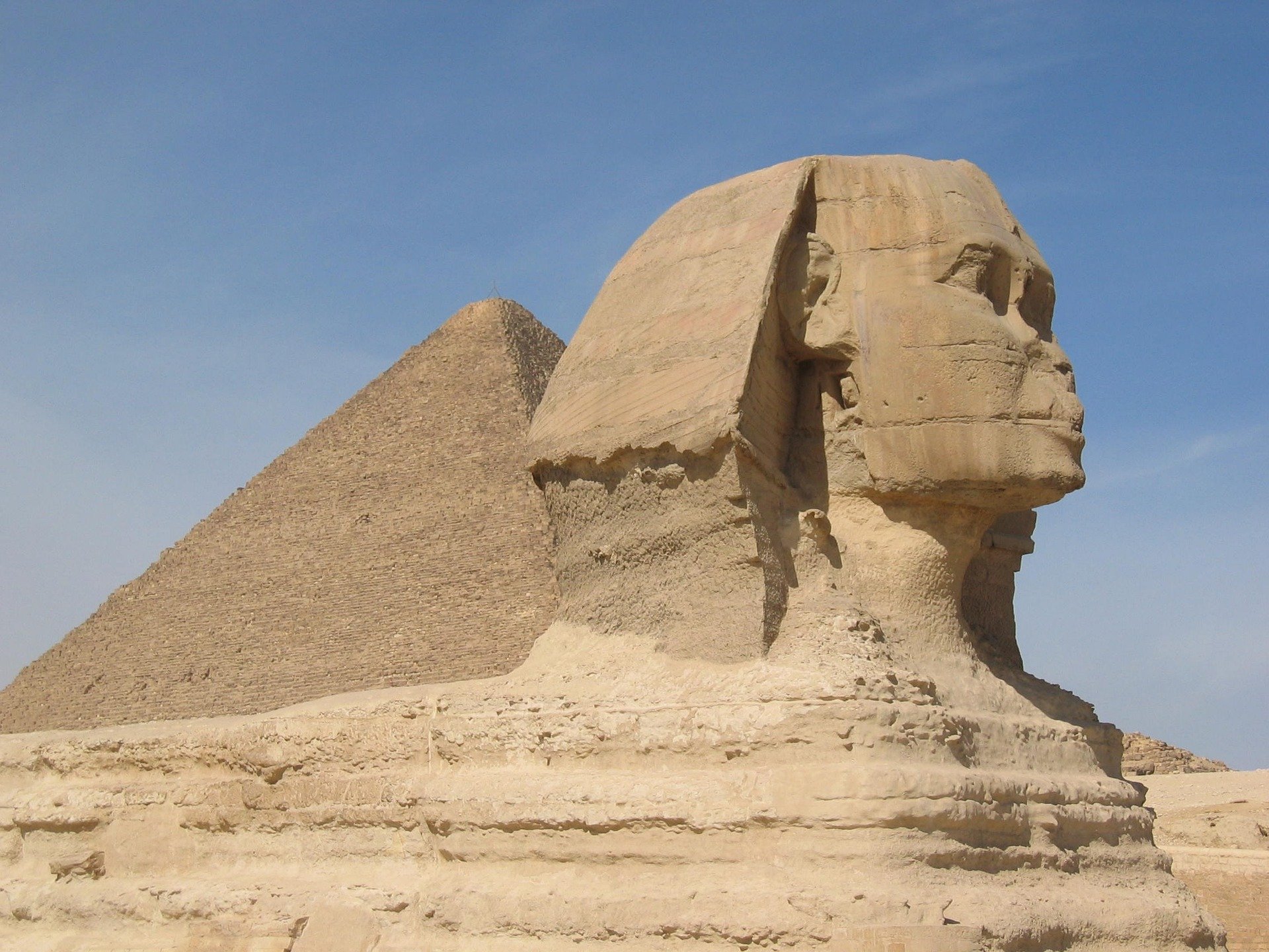 sphinx-350458_1920.jpg