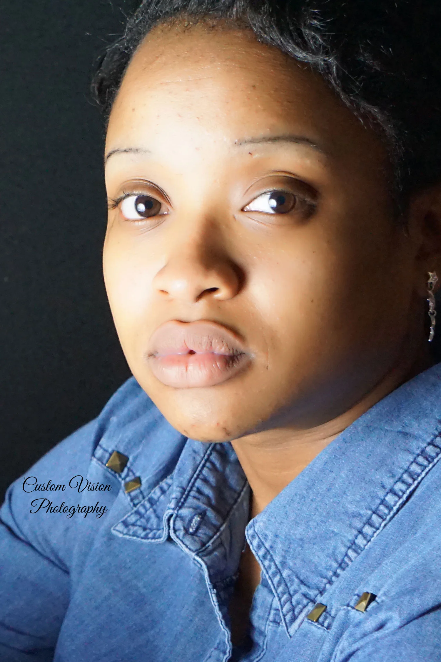 Sarah-up-close-powerful-eyes-w-tag.jpg