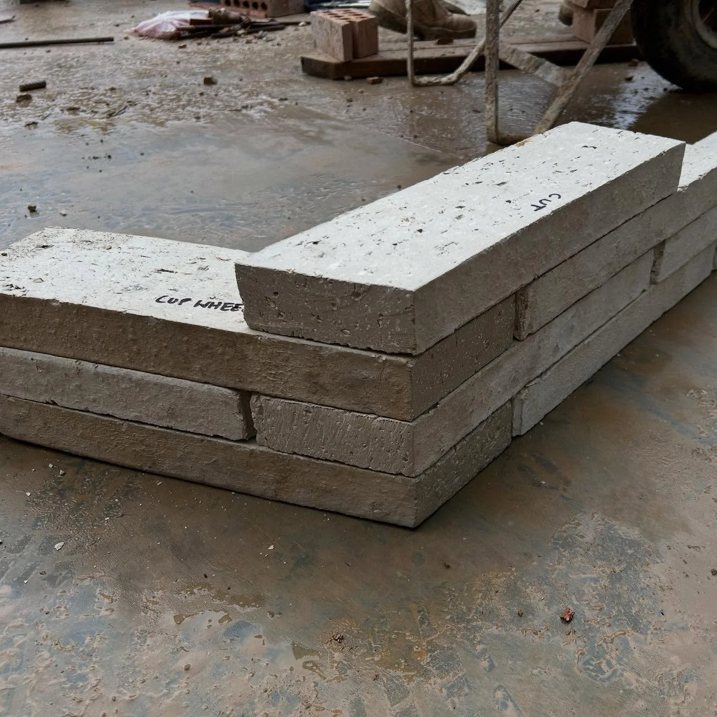 The Black Hill house angles working nicely with the Emperor bricks from Krause. 
.
.
.
.
#blackhillhouseLSA #ballaratarchitecture #ballaratarchitect #krausebricks #architecture #regionalarchitecture